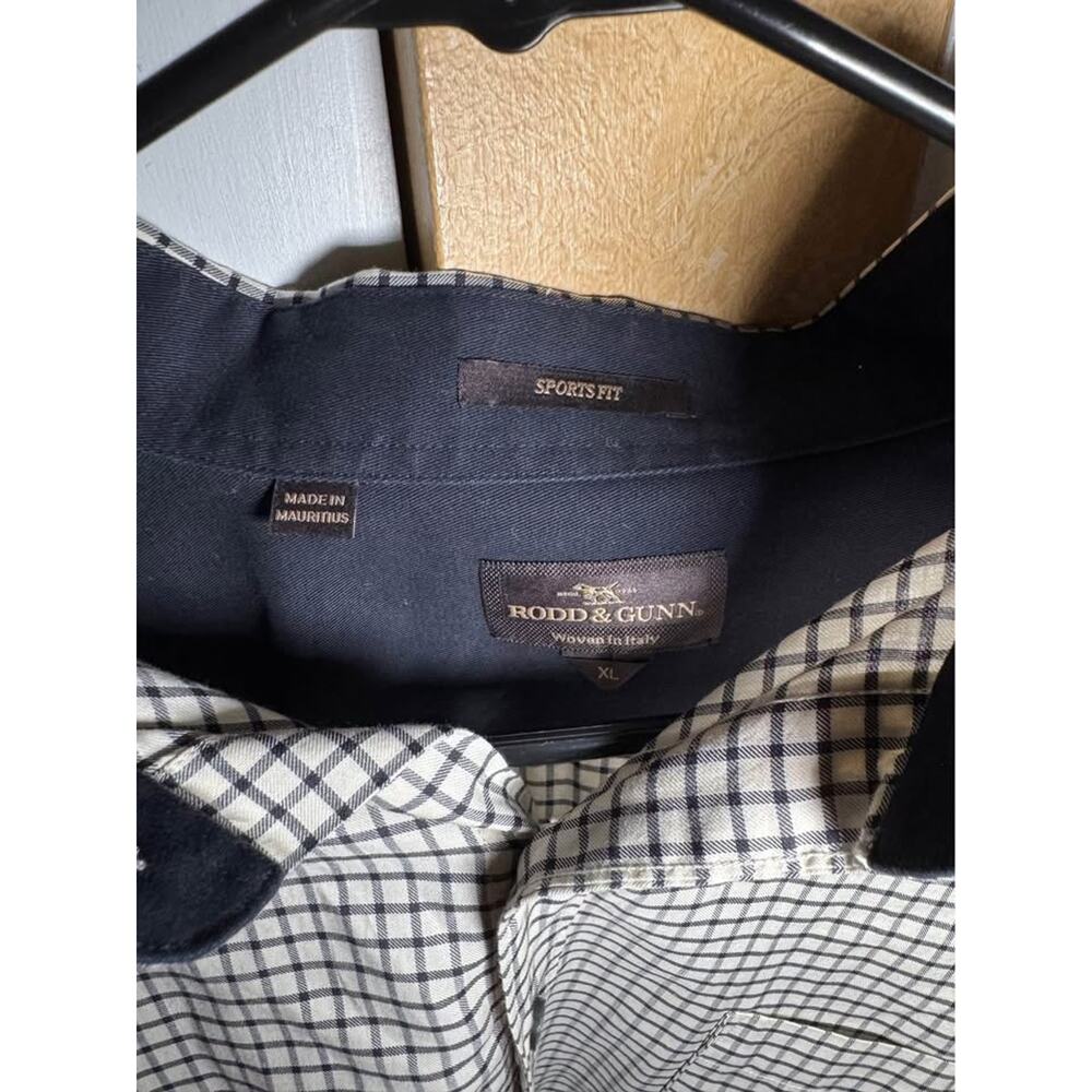 Rodd and Gunn Men’s Button Up Size XL